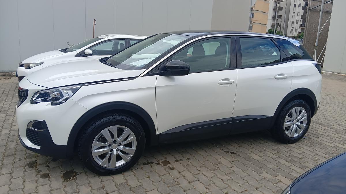 Peugeot 3008 BlueHDi 130 S&S EAT8 Business 777